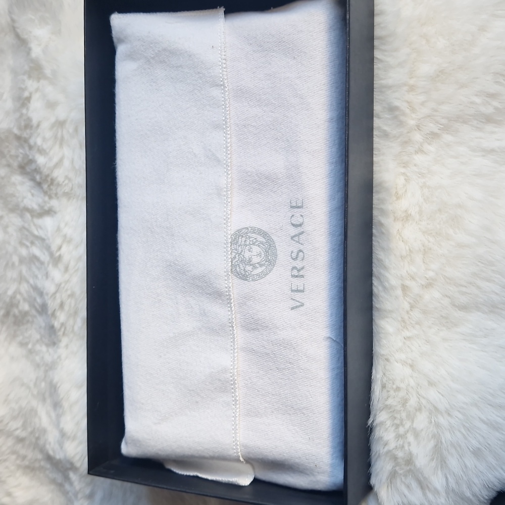 Versace Wallet - Picture 2 of 10